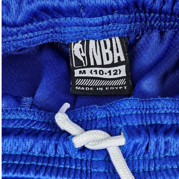 NBA OFFICIAL KIDS BASKETBALL 2022 BLUE SHORTS W/ POCKETS AND NBA LOGO SIZE 10-12 - Picture 5 of 6